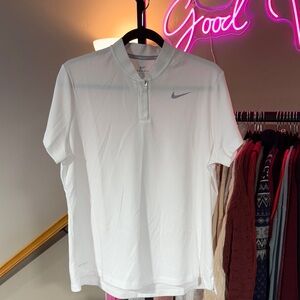 Nike White Golf Short Sleeve Tee NWOT